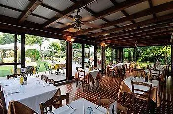 Hotel Johnson Peschiera del Garda 2*,